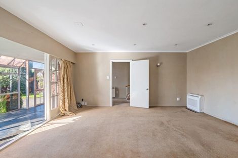 Photo of property in 12 Ladbrokes Place, Fendalton, Christchurch, 8052