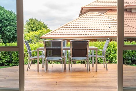 Photo of property in 8 Oakmont Place, Rototuna, Hamilton, 3210