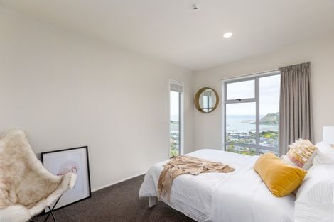 Photo of property in 16 Glendevere Terrace, Redcliffs, Christchurch, 8081
