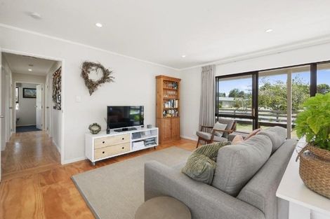 Photo of property in 10 Antonia Place, Kinloch, Taupo, 3377