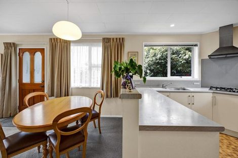 Photo of property in 44 Fulford Street, New Plymouth, 4310