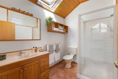 Photo of property in 5 Crestview Place, Browns Bay, Auckland, 0630