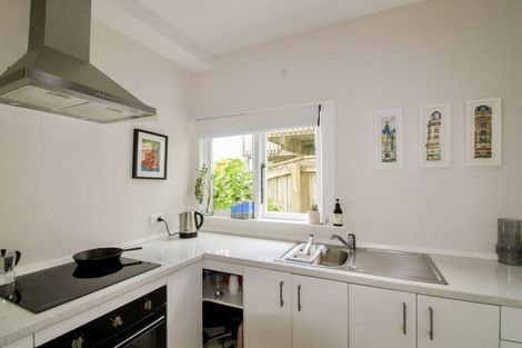 Photo of property in 65 Roseneath Terrace, Roseneath, Wellington, 6011