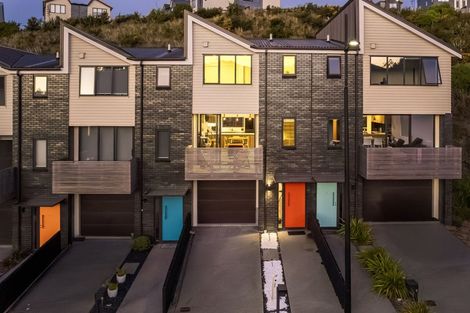 Photo of property in 25 Holystone Road, Whitby, Porirua, 5024