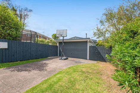 Photo of property in 24a Fairway Avenue, Red Beach, 0932