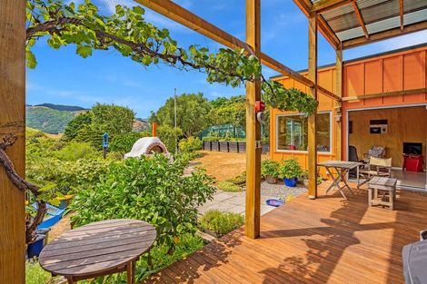 Photo of property in 25 Tennis Court Road, Raumati South, Paraparaumu, 5032