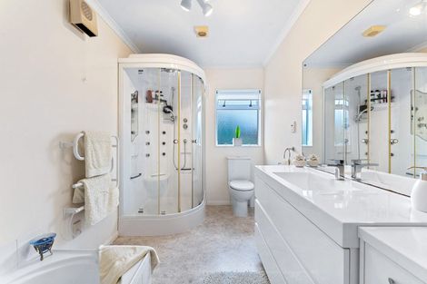 Photo of property in 28 Dan Tori Place, Orewa, 0931