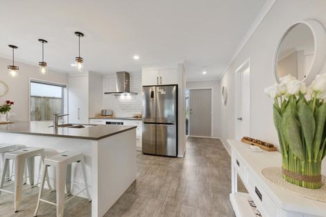 Photo of property in 81 Awatira Drive, Papamoa Beach, Papamoa, 3118