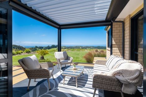 Photo of property in 229 Eskridge Drive, Eskdale, Napier, 4182