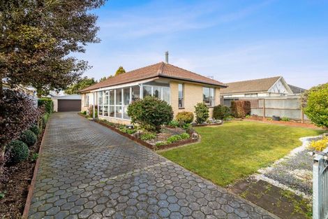 Photo of property in 5 Mckellar Place, Hornby, Christchurch, 8042