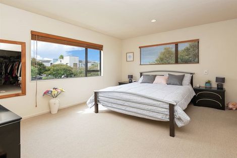 Photo of property in 2 Puma Drive, Golflands, Auckland, 2013