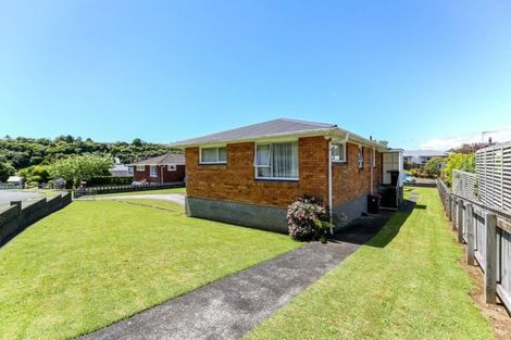 Photo of property in 2 Thames Street, Welbourn, New Plymouth, 4310