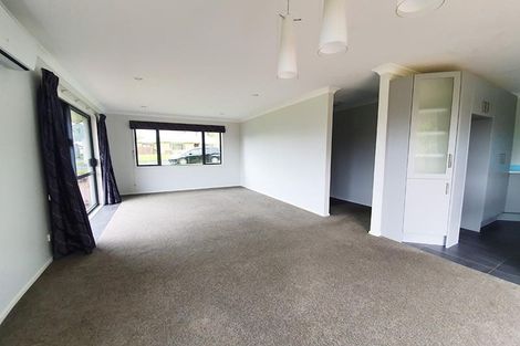 Photo of property in 5 Keven Road, Clarks Beach, Pukekohe, 2679