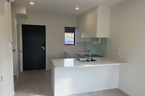 Photo of property in 1/39 Renata Crescent, Te Atatu Peninsula, Auckland, 0610