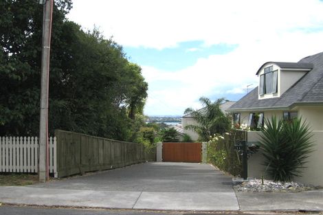 Photo of property in 11 Wakanui Street, Birkenhead, Auckland, 0626