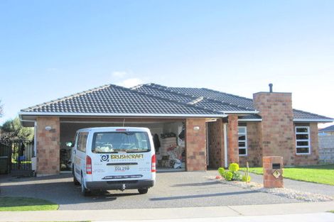 Photo of property in 5 James Henry Avenue, Papamoa Beach, Papamoa, 3118