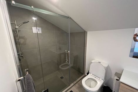 Photo of property in 13/8 Chivalry Road, Glenfield, Auckland, 0629