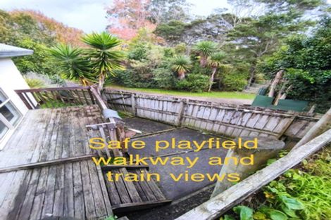 Photo of property in 1/5 Sunnyside Road, Sunnyvale, Auckland, 0612