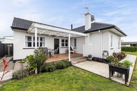 Photo of property in 1417 Woodstock Avenue, Mayfair, Hastings, 4122