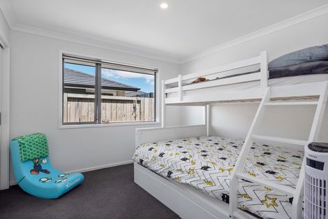 Photo of property in 5 Livingstone Drive, Papamoa Beach, Papamoa, 3118