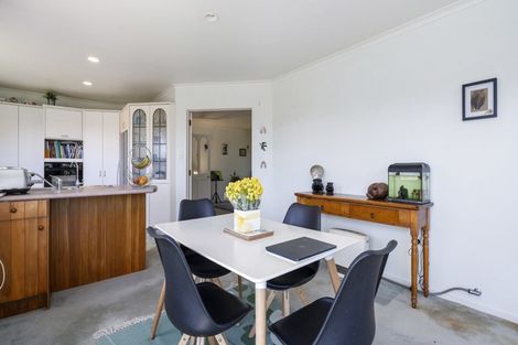 Photo of property in 1 Maple Crescent, Whalers Gate, New Plymouth, 4310