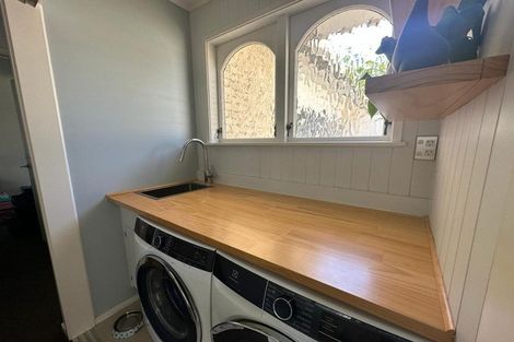 Photo of property in 28 Matuhi Rise, Henderson, Auckland, 0612