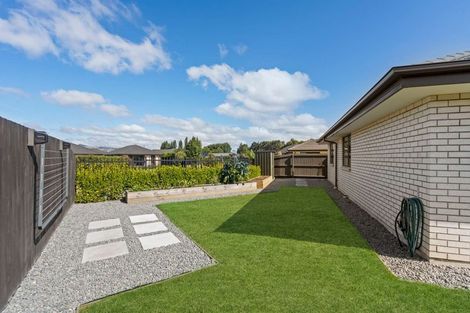 Photo of property in 16 Luxembourg Crescent, Halswell, Christchurch, 8025