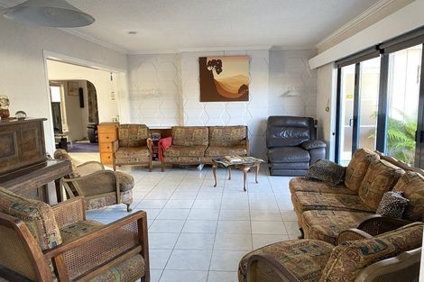 Photo of property in 9 Selwyn Road, Manurewa, Auckland, 2102