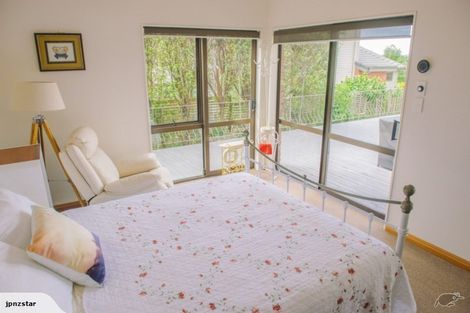 Photo of property in 2 Clearwater Cove, West Harbour, Auckland, 0618