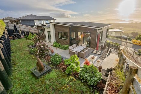 Photo of property in 11 Wilson Way, Waikanae, 5036