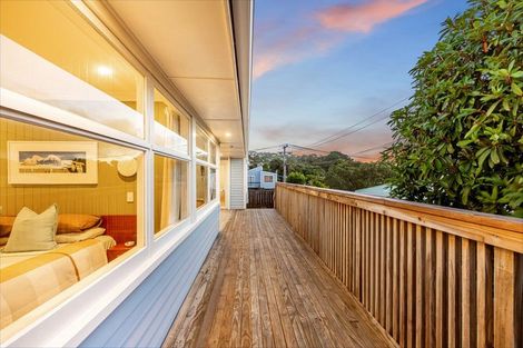 Photo of property in 23 Cara Crescent, Paparangi, Wellington, 6037