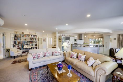 Photo of property in 86 Kensington Drive, Taradale, Napier, 4112