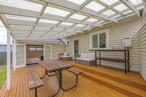 Photo of property in 92 Lyndhurst Street, Takaro, Palmerston North, 4412