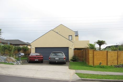 Photo of property in 13 Norman Close, The Gardens, Auckland, 2105