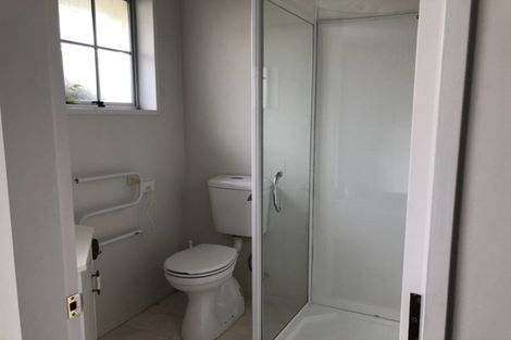 Photo of property in 17 Witbrock Crescent, Burnside, Christchurch, 8053