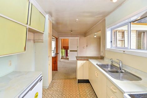 Photo of property in 30 Lynmore Drive, Hillpark, Auckland, 2102