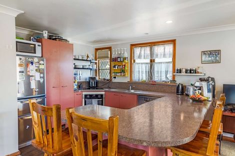 Photo of property in 44 Mckenzie Street, Levin, 5510