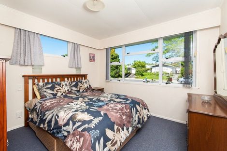 Photo of property in 11 Carl Avenue, Havelock North, 4130