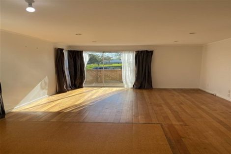 Photo of property in 36 Reelick Avenue, Pakuranga Heights, Auckland, 2010