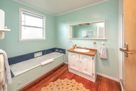 Photo of property in 11 Saint Leonard Street, Saint Johns Hill, Whanganui, 4501