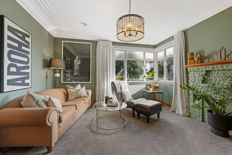 Photo of property in 75 Brougham Street, New Plymouth, 4310