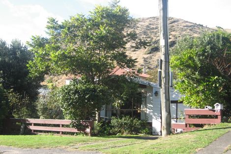 Photo of property in 25 Ames Street, Paekakariki, 5034