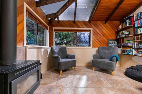 Photo of property in 812 West Coast Road, Oratia, Auckland, 0604