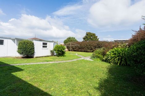 Photo of property in 16 Bledisloe Street, Levin, 5510