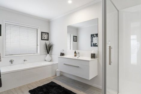 Photo of property in 4 Penetaka Heights, Pyes Pa, Tauranga, 3112