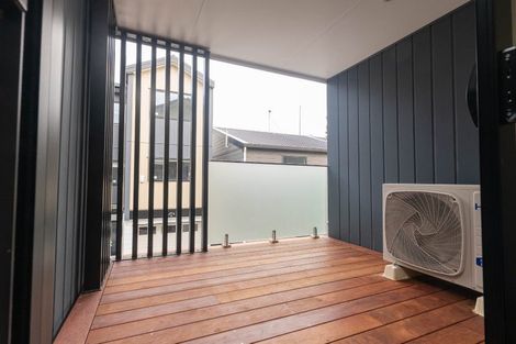 Photo of property in 21 Eastview Road, Glen Innes, Auckland, 1072