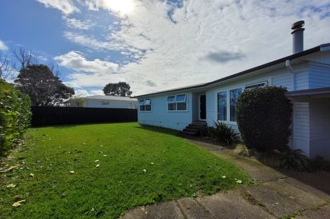 Photo of property in 79 Lauderdale Road, Birkdale, Auckland, 0626