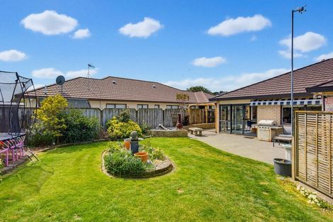 Photo of property in 166 Milne Drive, Paraparaumu, 5032