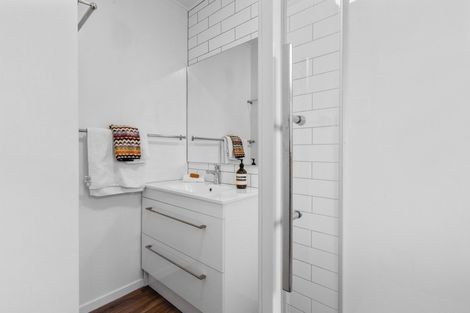 Photo of property in 4/705 Queen Street East, Parkvale, Hastings, 4122