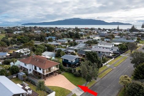 Photo of property in 36 Eruini Street, Waikanae Beach, Waikanae, 5036